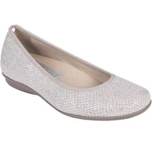 Earth Shoes, Taupe, Textured Flats 7.5M